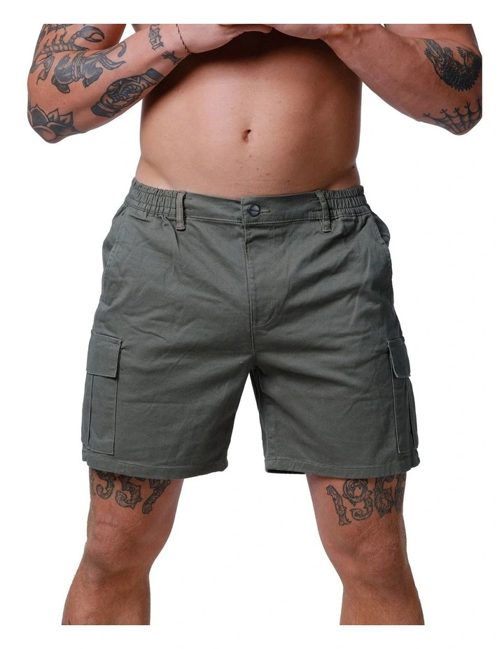 Classic Cargo Shorts in Green image 3