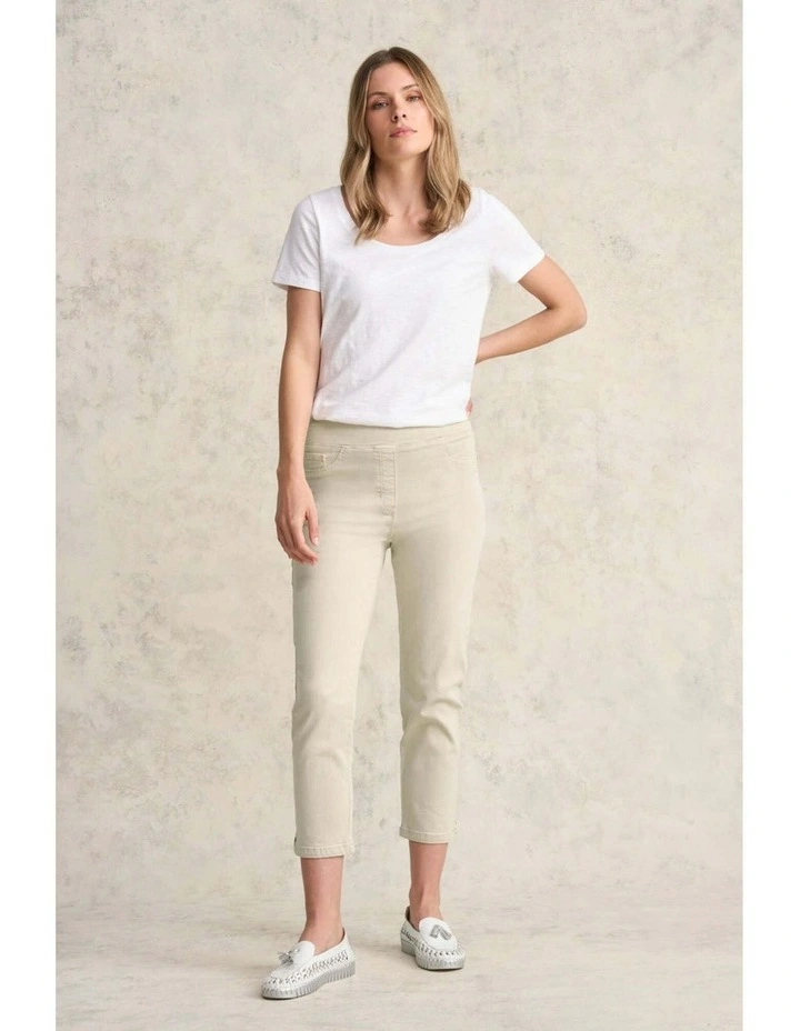 Bengajean(R) 3/4 Slim Leg - Taupe image 2