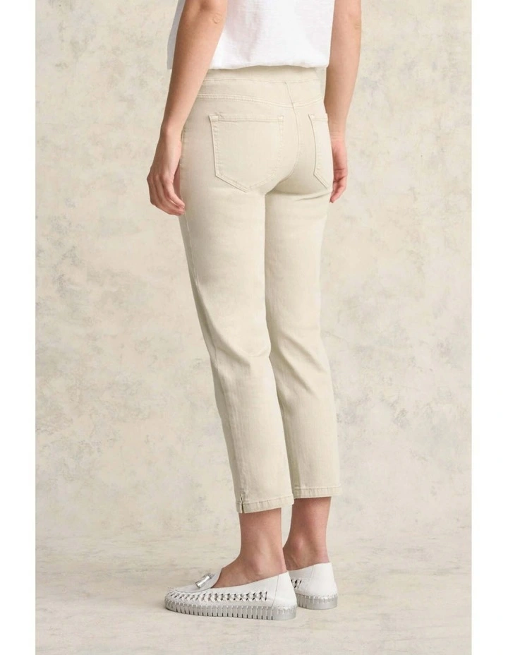 Bengajean(R) 3/4 Slim Leg - Taupe image 4