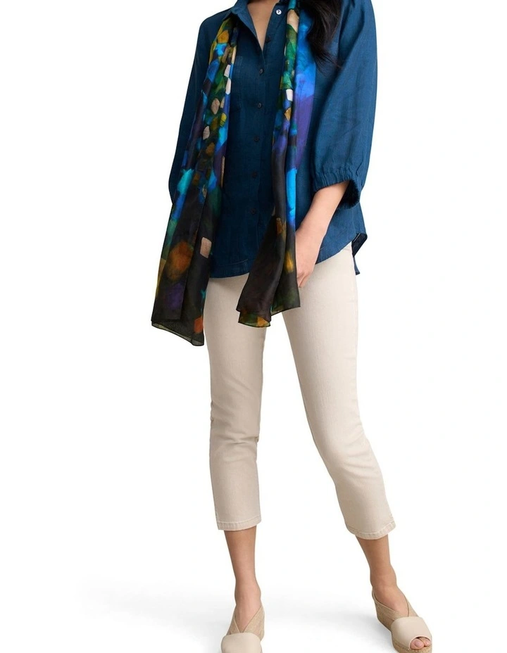 Essential Linen Shirt in Navy Delave image 3