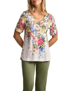 Printed VinNeck TinShirt in Bloom Fall Print