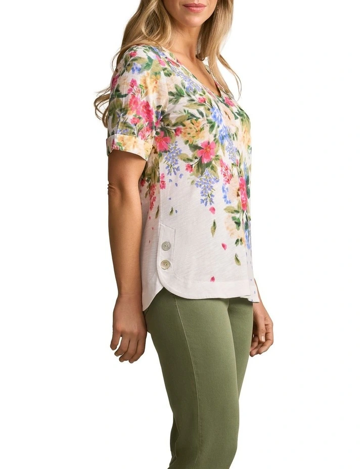 Printed VinNeck TinShirt in Bloom Fall Print image 3