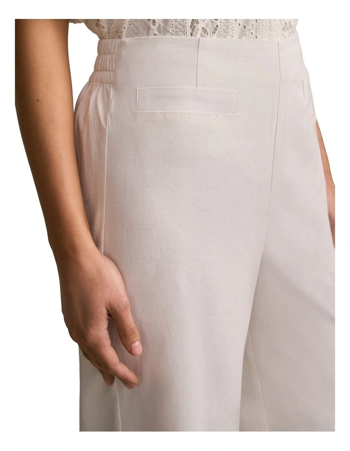 French Linen 7/8 Pant in White image 4
