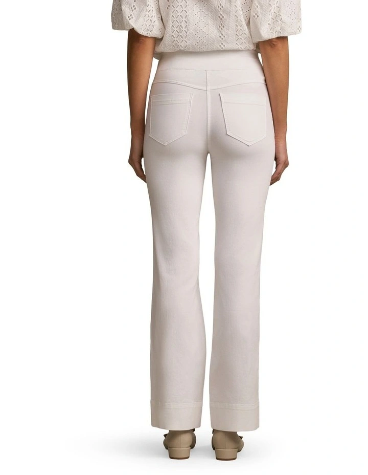 Bengajean(R) Relaxed Bootcut in White image 2