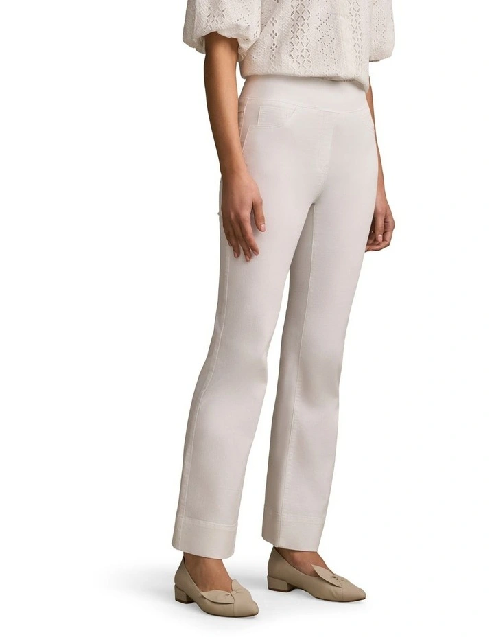 Bengajean(R) Relaxed Bootcut in White image 3