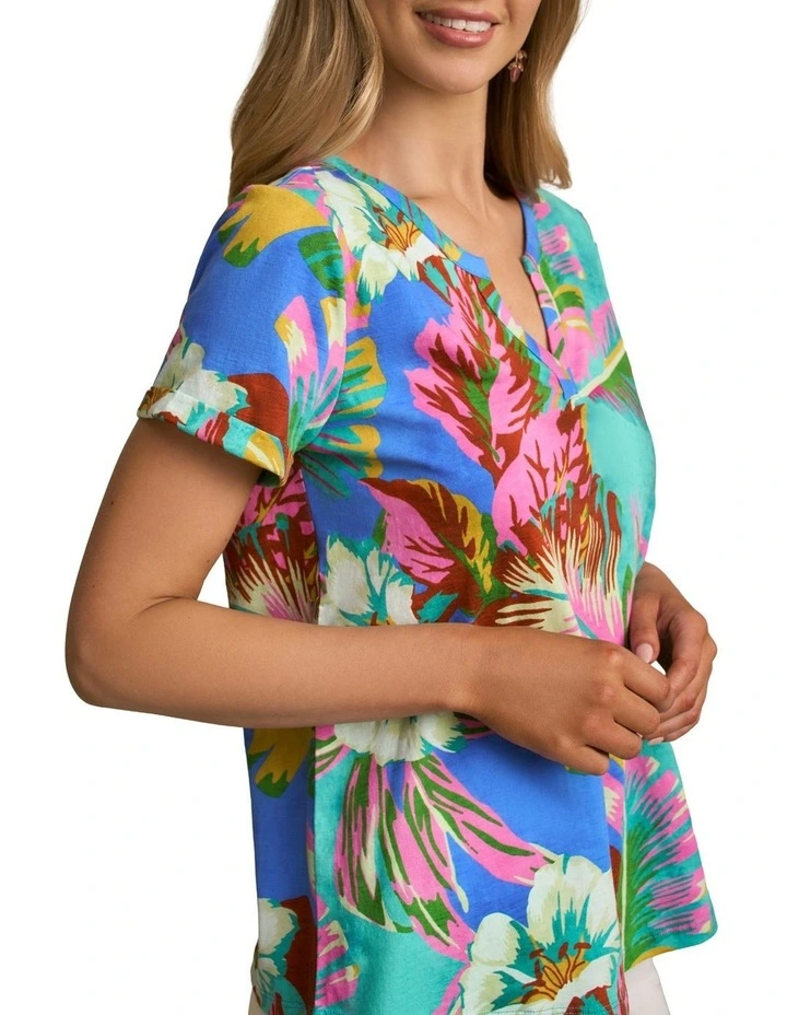 Notch Neck Cotton Tee in Tropics Print image 4