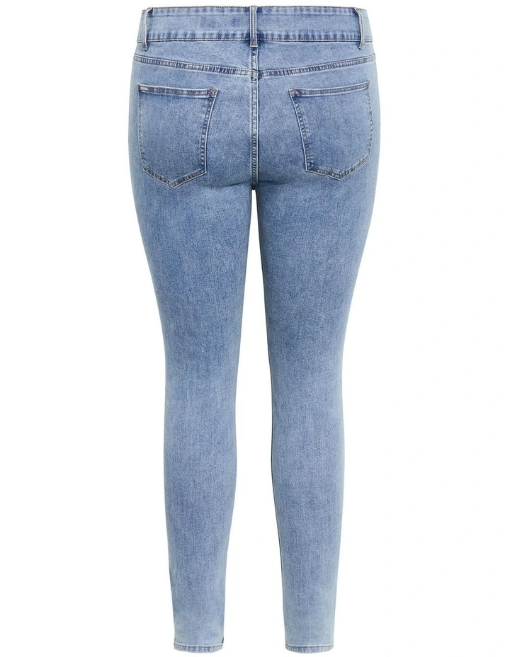 Asha Fit Ultra Skinny Leg Short Jean in Light Wash image 4