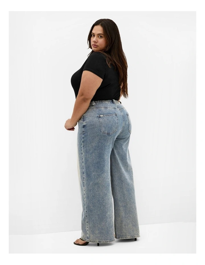 Harley Fit Olivia Relaxed Wide Leg Jean in Vintage Wash image 2