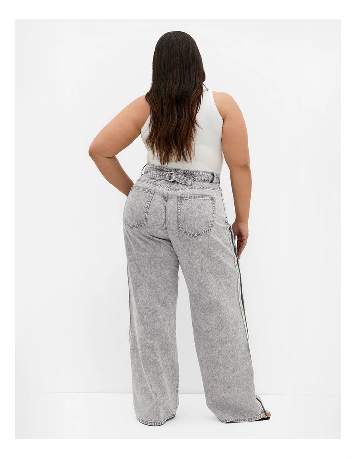 Harley Fit Leila Side Stripe Wide Leg Jean in Light Grey Wash image 2
