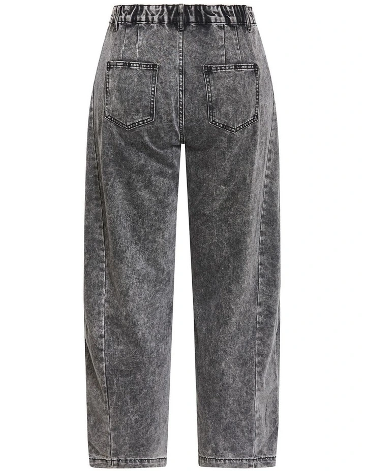 Harley Fit Tess Barrel Leg Ankle Grazer Jean in Grey Acid Wash image 4