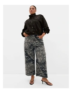 Olivia Camo Relaxed Cotton Regular Jean in Grey Wash