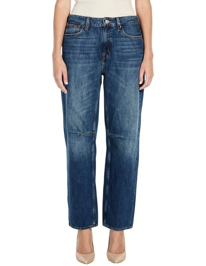 Mid-Rise Barrel Fit Jeans in Medium Wash image 2