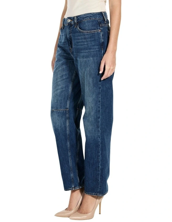 Mid-Rise Barrel Fit Jeans in Medium Wash image 3