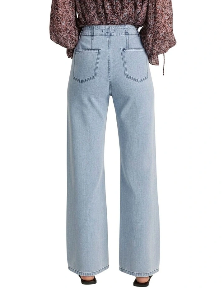 Lila Straight Leg Jean in Light Wash image 2