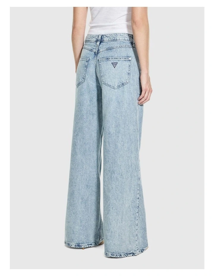 Mid-Rise Bellflower Wide Leg Jeans in Light Wash image 2