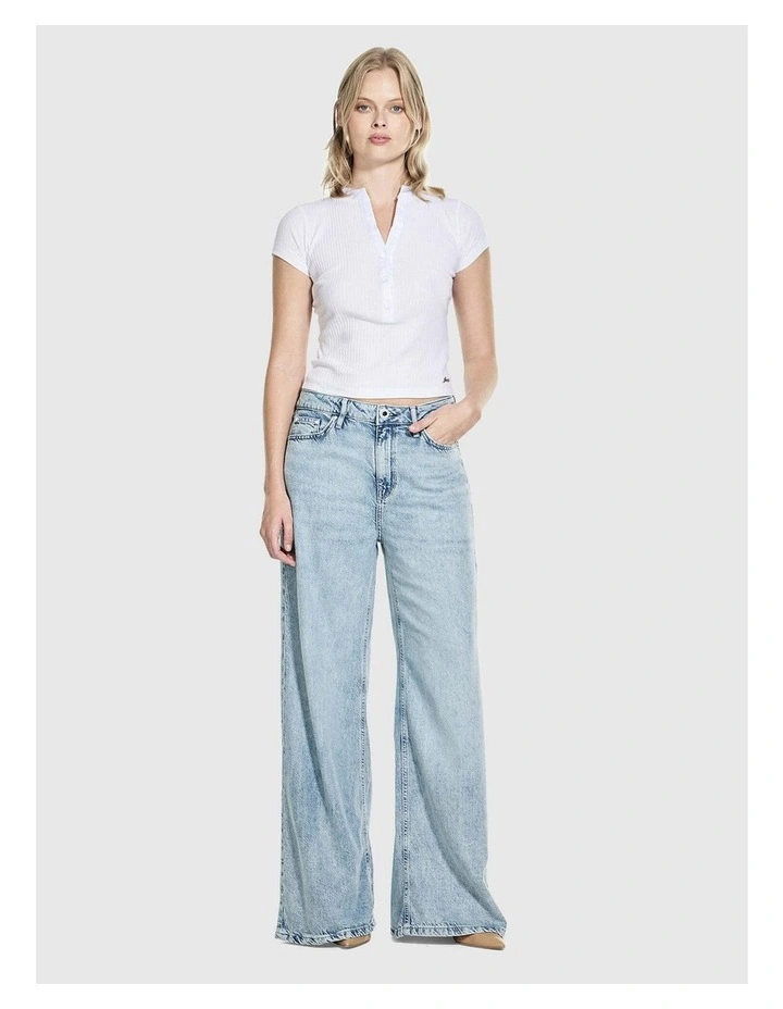 Mid-Rise Bellflower Wide Leg Jeans in Light Wash image 5