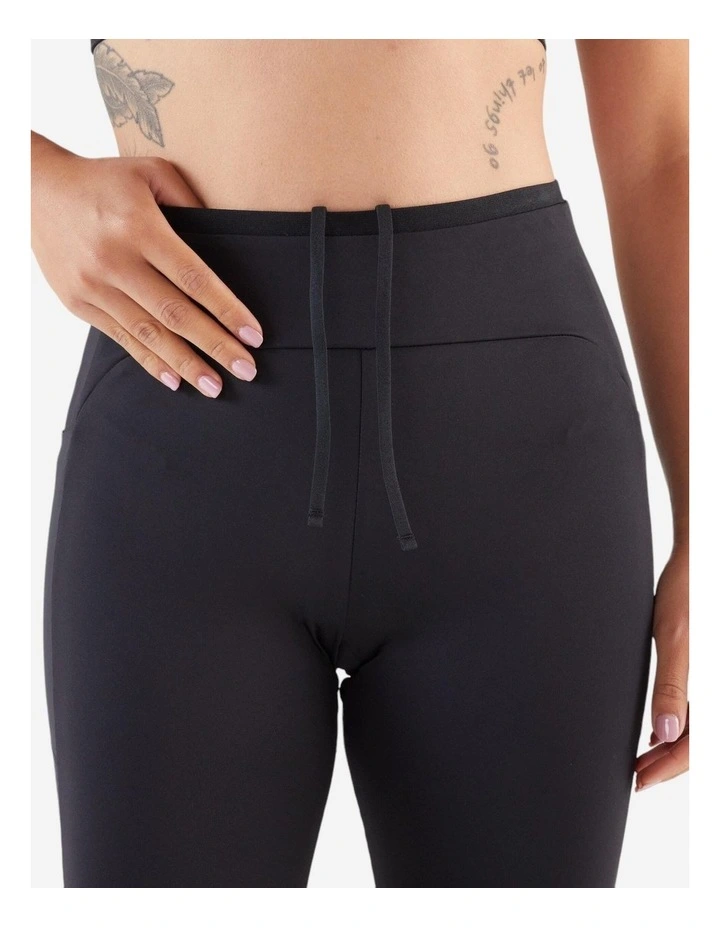 Run 500 Comfort Kiprun Running Leggings in Black image 4