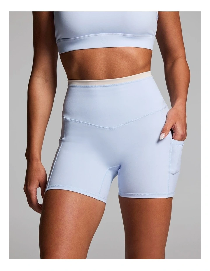No Front Seam Blocked Mid Thigh Bike Shorts Light Sky Blue image 1