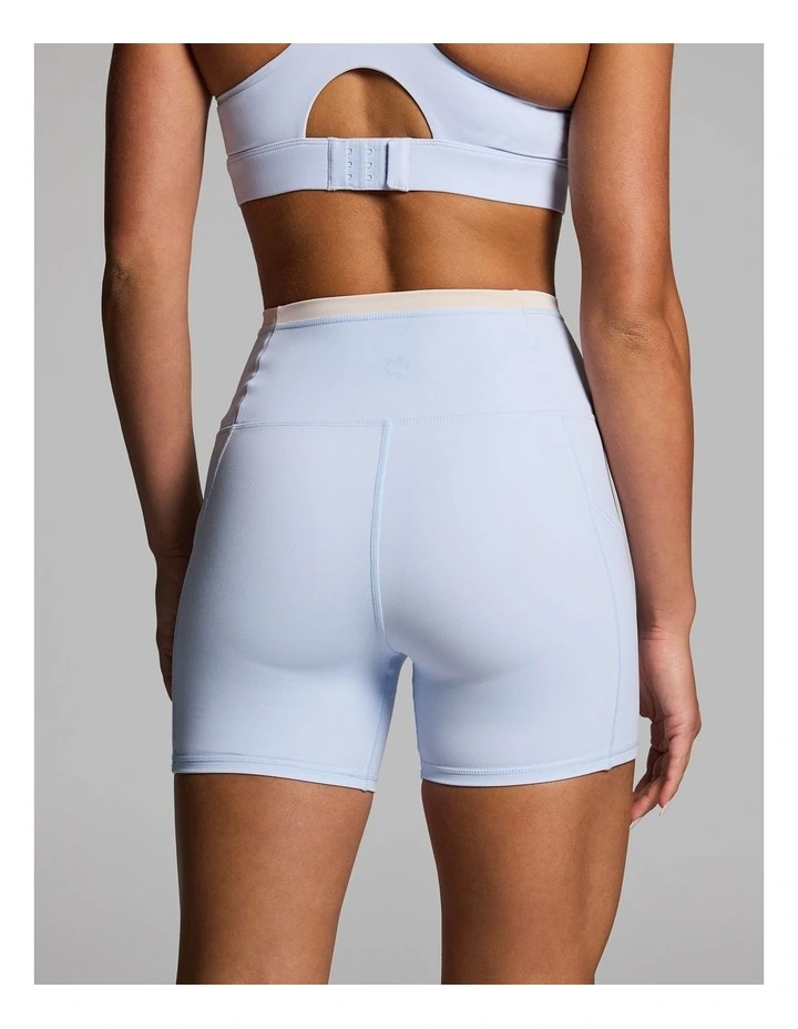 No Front Seam Blocked Mid Thigh Bike Shorts Light Sky Blue image 2