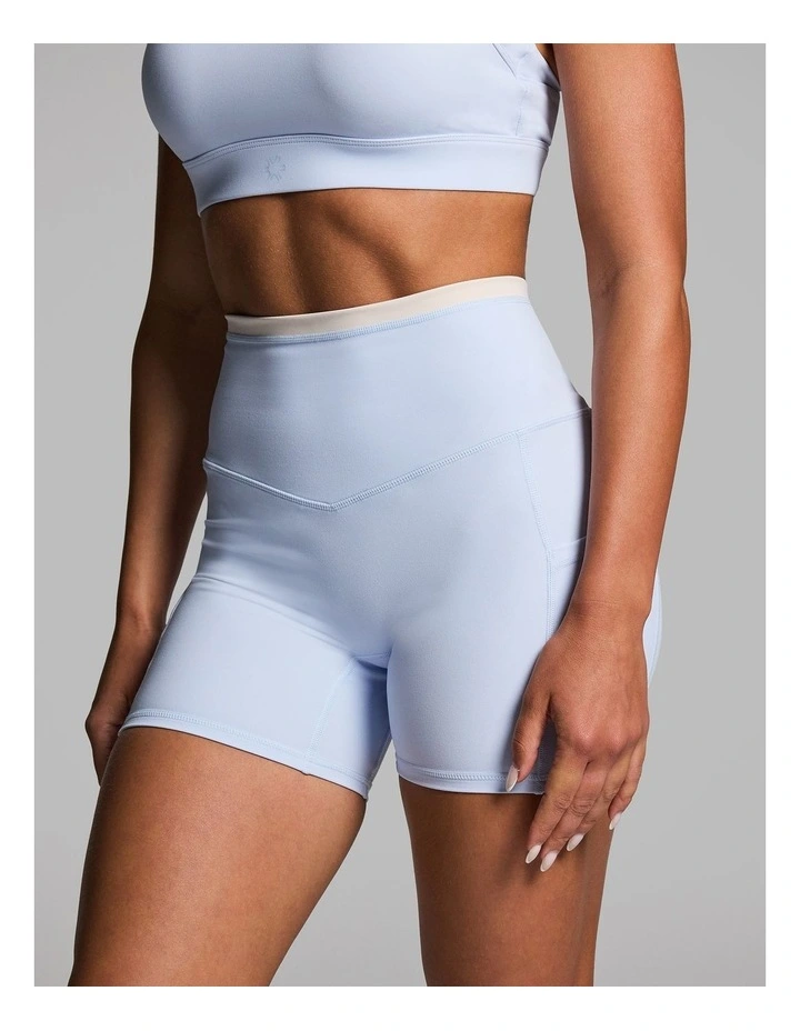 No Front Seam Blocked Mid Thigh Bike Shorts Light Sky Blue image 3