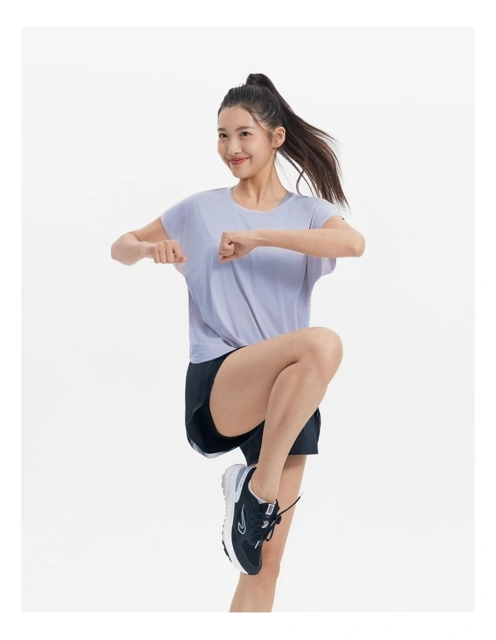 Women's Loose-Fit Breathable Fitness T-Shirt in Pastel Mauve Grey image 6