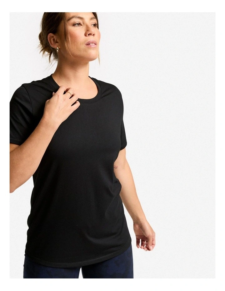 Women's Short-Sleeved T-Shirt Coolmax in Black image 4