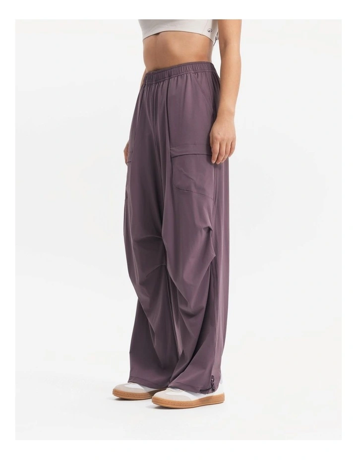 Sportswear Oversize UV&COOL Pant in Quartz Brown image 3