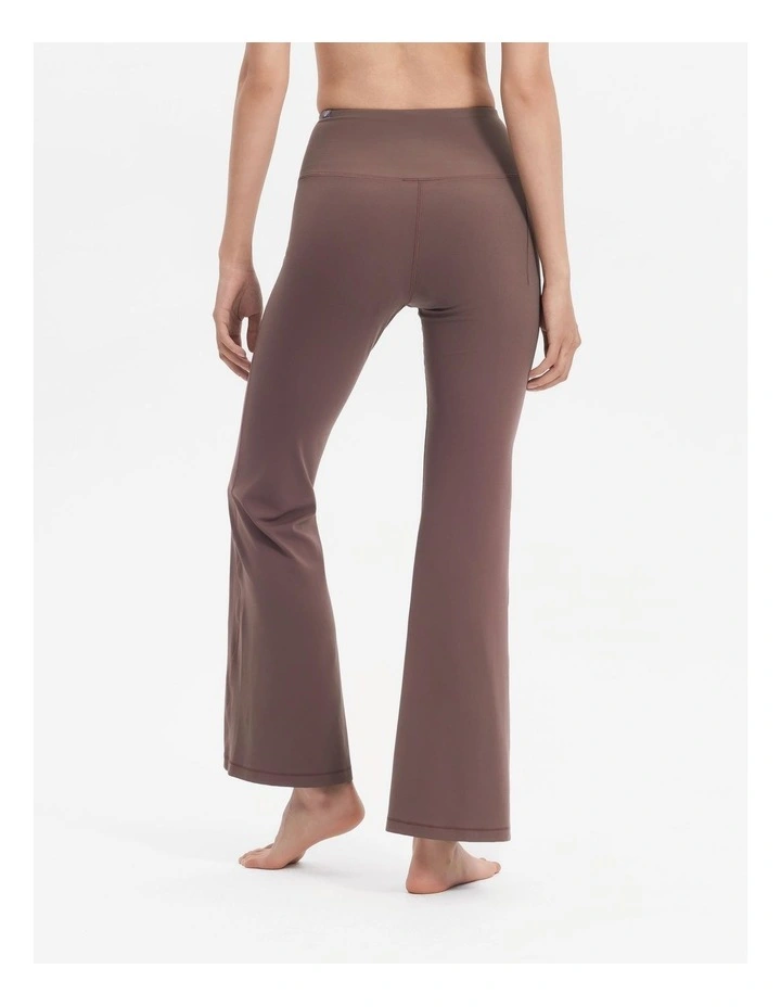 Fti 520 Bootcut in Quartz Brown image 3