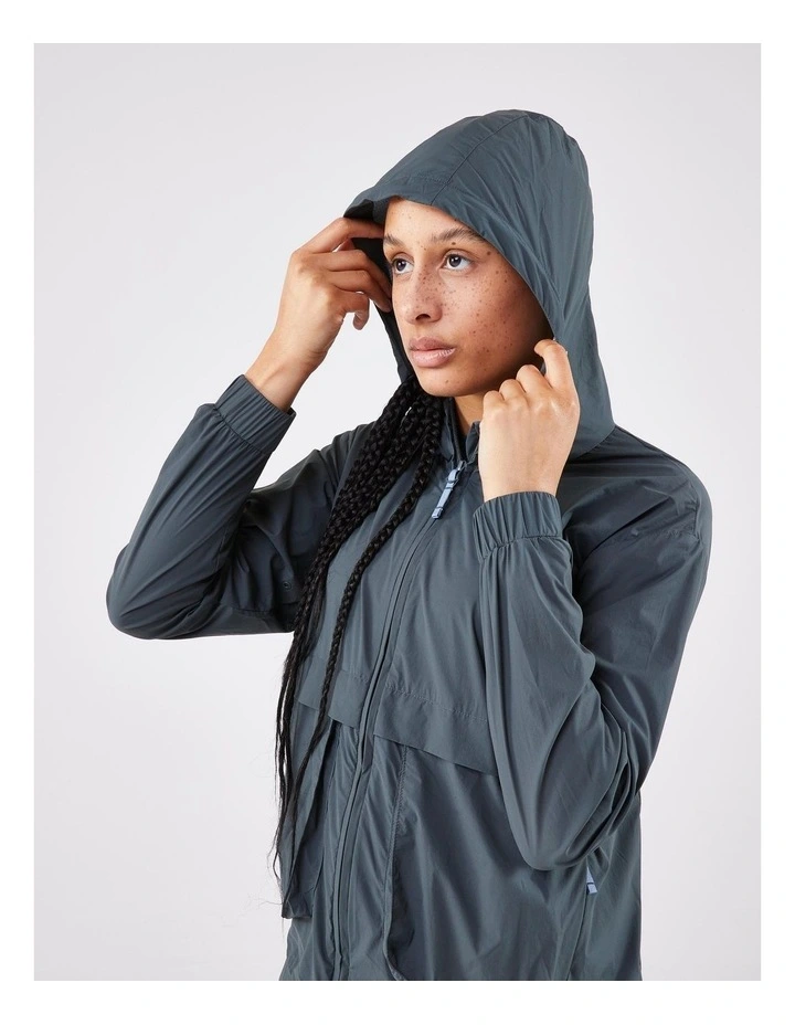 Women's windproof running jacket inKIPRUN Run 500 Wind in Green image 3