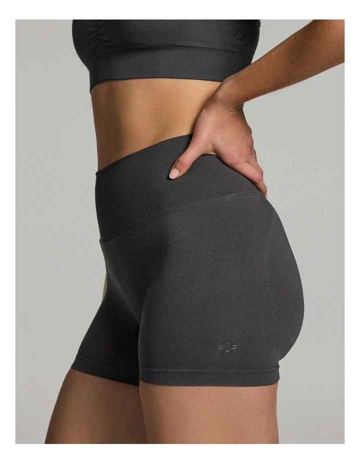 Seamless Scrunch Bum Booty Shorts Fossil image 4