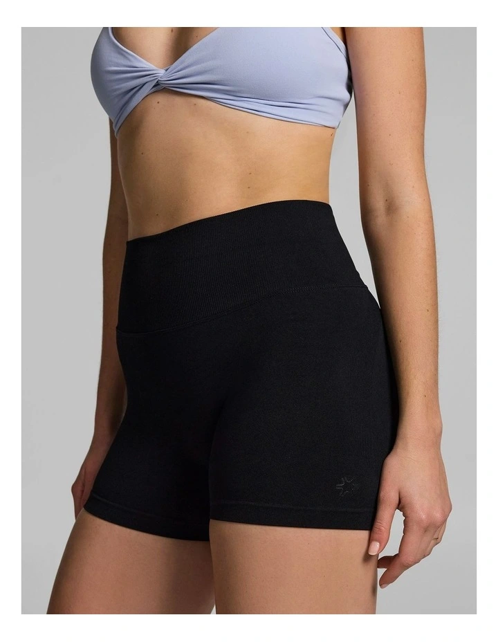 Seamless Scrunch Bum Booty Shorts Black image 2