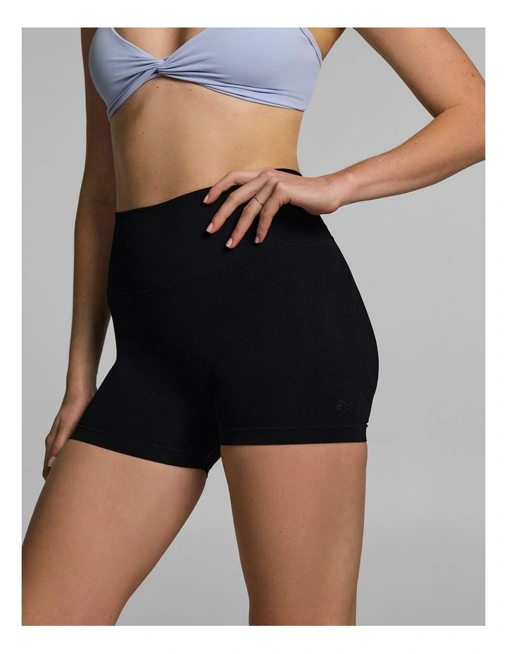 Seamless Scrunch Bum Booty Shorts Black image 3