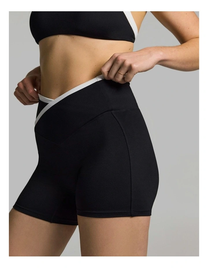 Tipped Wrap Front Mid Thigh Bike Shorts Black image 4