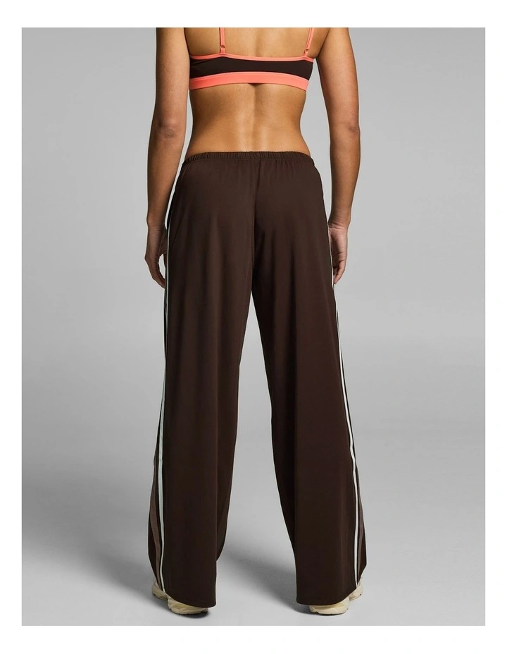 Straight Leg Active Mid Rise Trackpants Espresso image 2