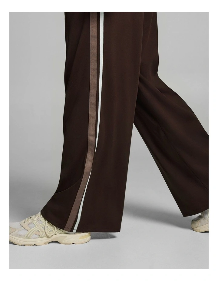 Straight Leg Active Mid Rise Trackpants Espresso image 4