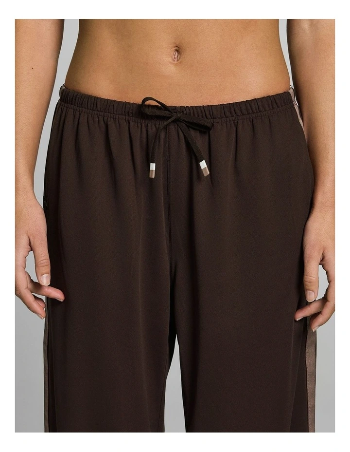 Straight Leg Active Mid Rise Trackpants Espresso image 5