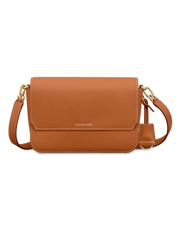Pecan Brown colour