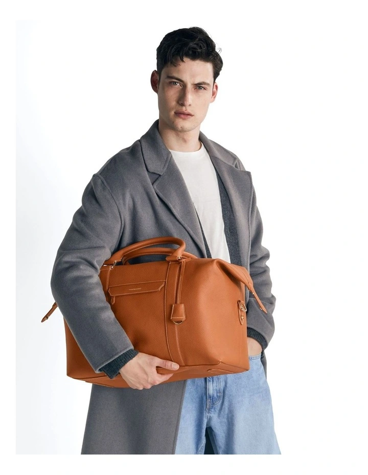 The Leather Duffle Bag in Pecan Brown image 3