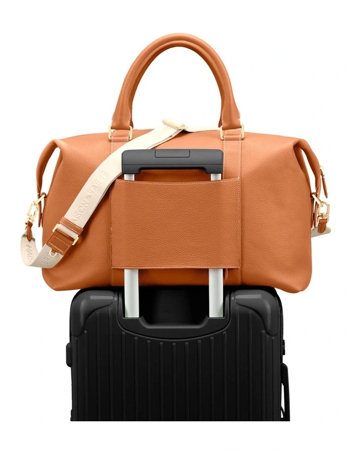 The Leather Duffle Bag in Pecan Brown image 5