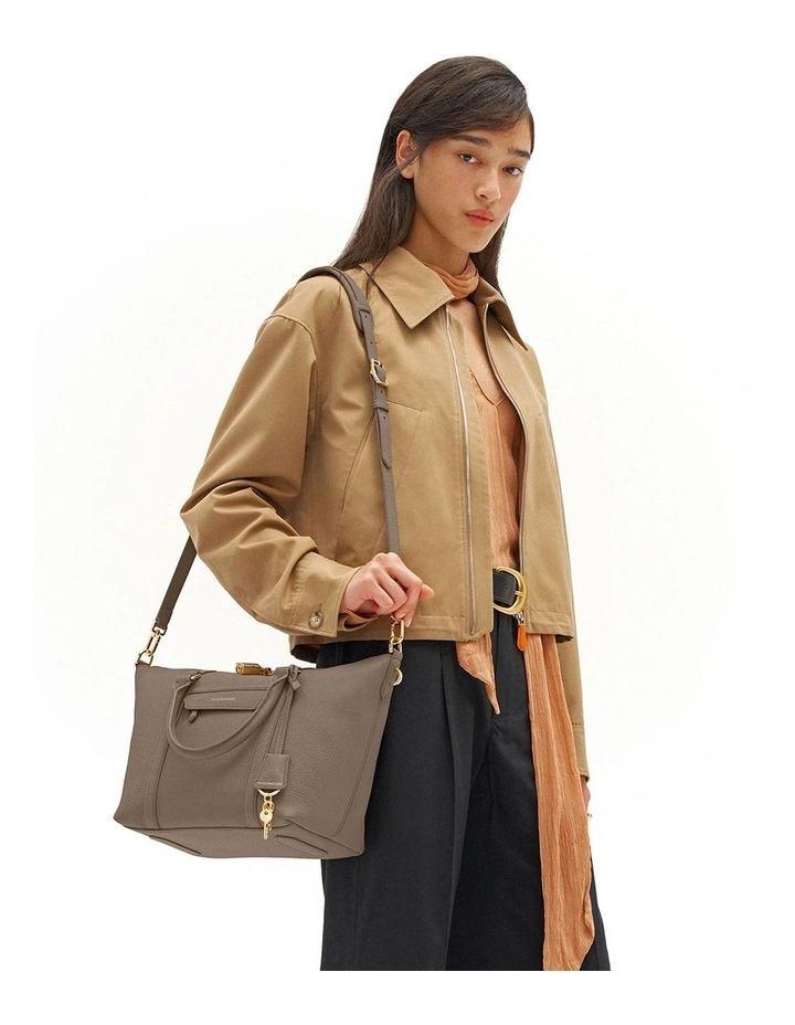 The Small Leather Weekender Bag in Cashmere Clay image 2