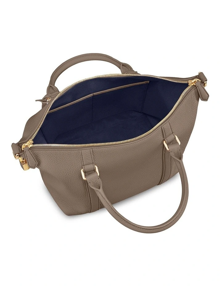 The Small Leather Weekender Bag in Cashmere Clay image 6
