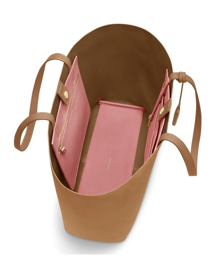 The Snap Leather Tote in Sandstone Lily image 3