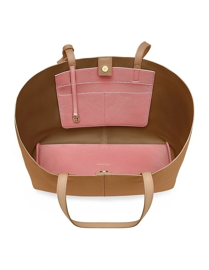 The Snap Leather Tote in Sandstone Lily image 5