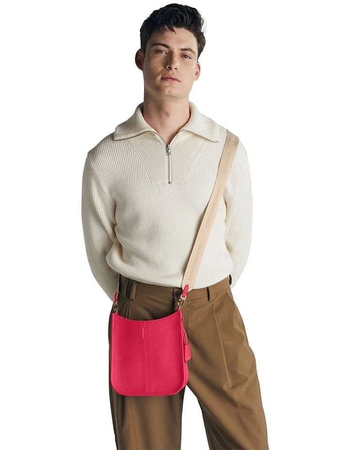 The Leather Saddle Bag in Shibuya Fuchsia image 3