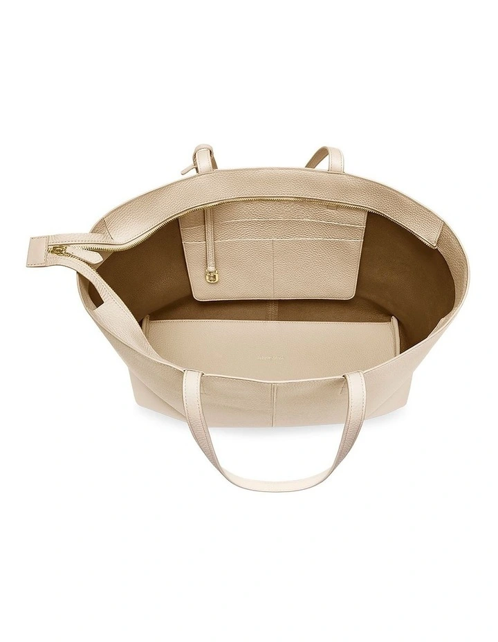 The Zipped Soft Leather Tote in Saharan Nude image 5