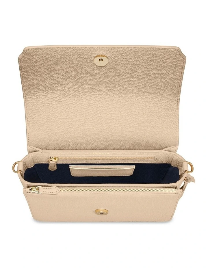 The Medium Flap Leather Crossbody Bag in Saharan Nude image 7