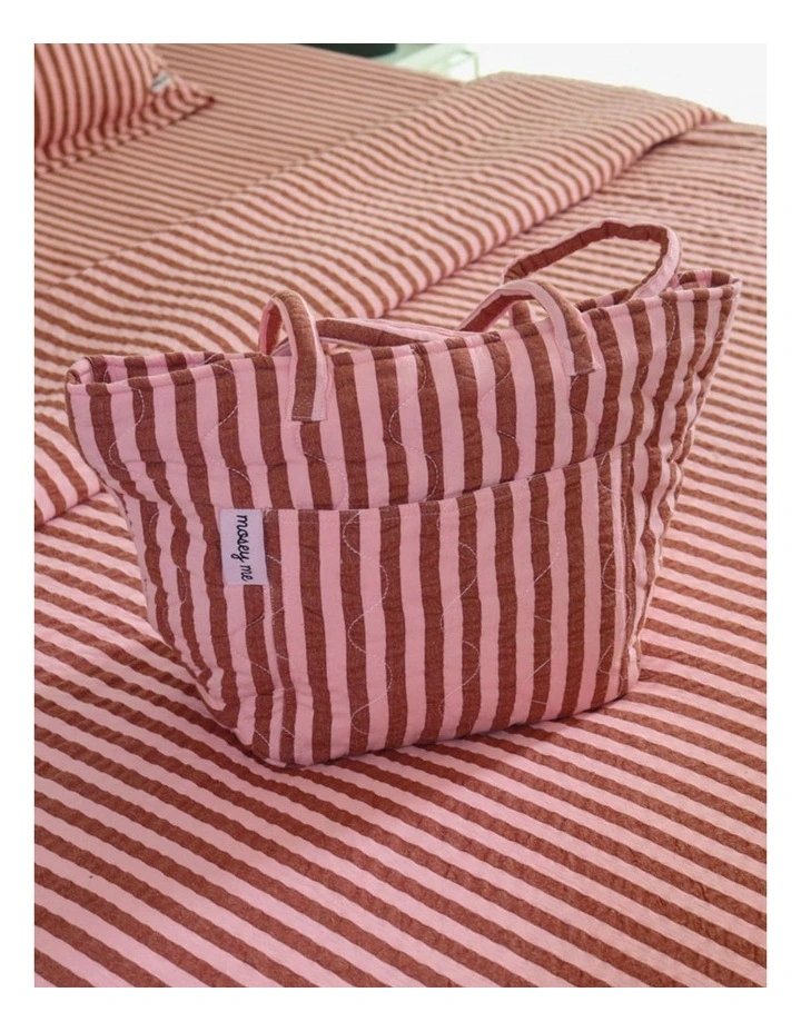 Sundae Seersucker Quilted Tote Bag in Multi image 3