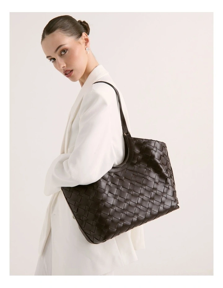 Everyday Woven Tote Bag in Brown image 7