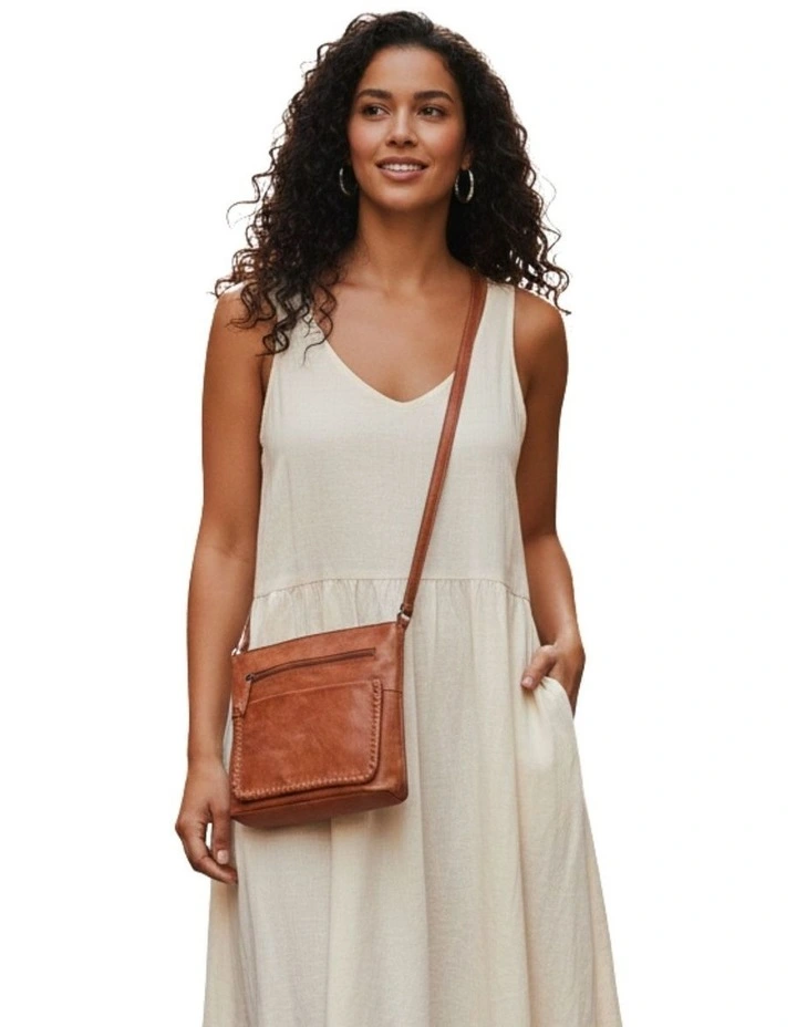 [Tamborine]   [Multicompartment Leather]   [Crossbody Bag] [in Tan] image 2