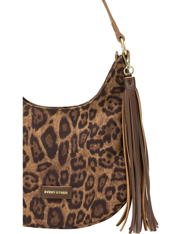 MEDIUM SCOOP TOP TASSLE BAG IN LEOPARD image 4